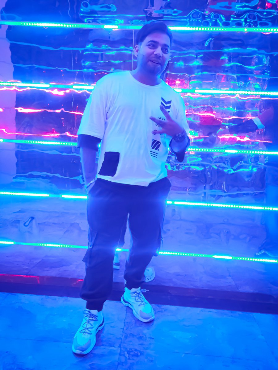 MontyDhiman13's tweet photo. Your attitude doesn't matter to me mine can kill U 😜
.
.
#Artist #ArtistOnTwitter #rap #rapper #hiphop #Westcoast #2PAC #2pacfans #SidhuMooseWala #moosewalafans #Indian #Punjabi #Viral #Trending #Top https://t.co/NNQbagVEAp