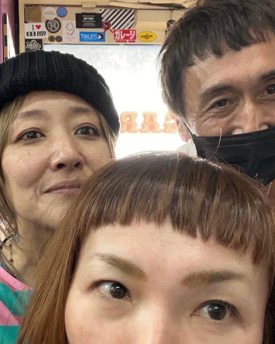 exsxrxz's tweet photo. 超久しぶりに!
custom hair garageへ!
超サッパリ!夫婦でパッツン笑
有難うねー!!
✴︎PINGLATE!! @_____miu0110 ちゃんのお母さんの美容院だに!!
#EASTSIDEROCKERZ #豊川 #customhairgarage #田原 #PINGLATE https://t.co/ow5Svd0xZI