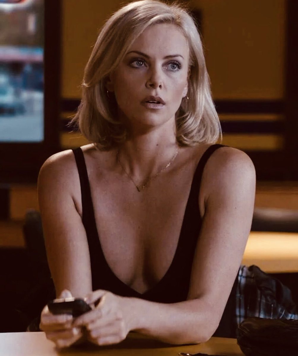 OfSexAndTech's tweet image. “An oldie. And yes, that is a BlackBerry. Don’t judge me.”

#OpenRP #CrimeRP #MafiaRP #OCRP #MSRP #MVRP #LewdRP #SexRP #OpenDMs