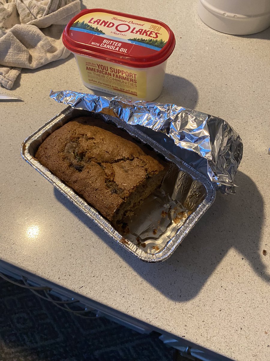 JrNikolao's tweet photo. ZucchiniBreadYummy🤤😋 https://t.co/aDpXdGbJaZ