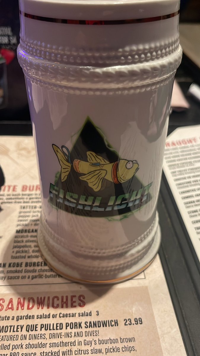 JaspervRav's tweet photo. #fishlight @TheNemots https://t.co/ehf4uXaG6H