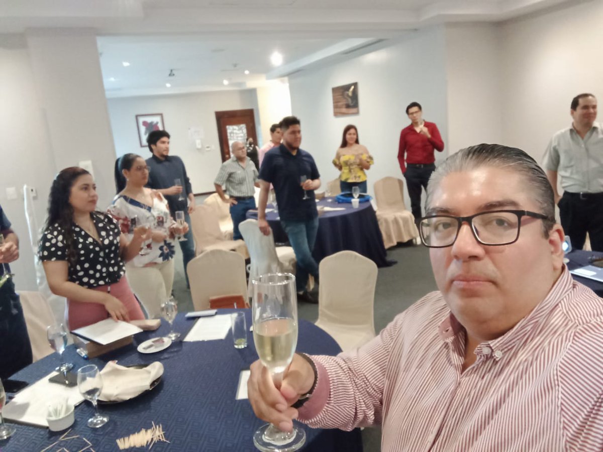 InnovuxIT's tweet photo. El 1 de septiembre, cumplimos nuestro sexto aniversario, y lo hemos celebrado con todo nuestro equipo. El domingo 4 de septiembre tuvimos una mañana compartiendo experiencias, dinámicas grupales y celebrando; hubo obsequios y premios... Por mas años, SALUD #INNOVUXIT! https://t.co/j64dLlkqO5