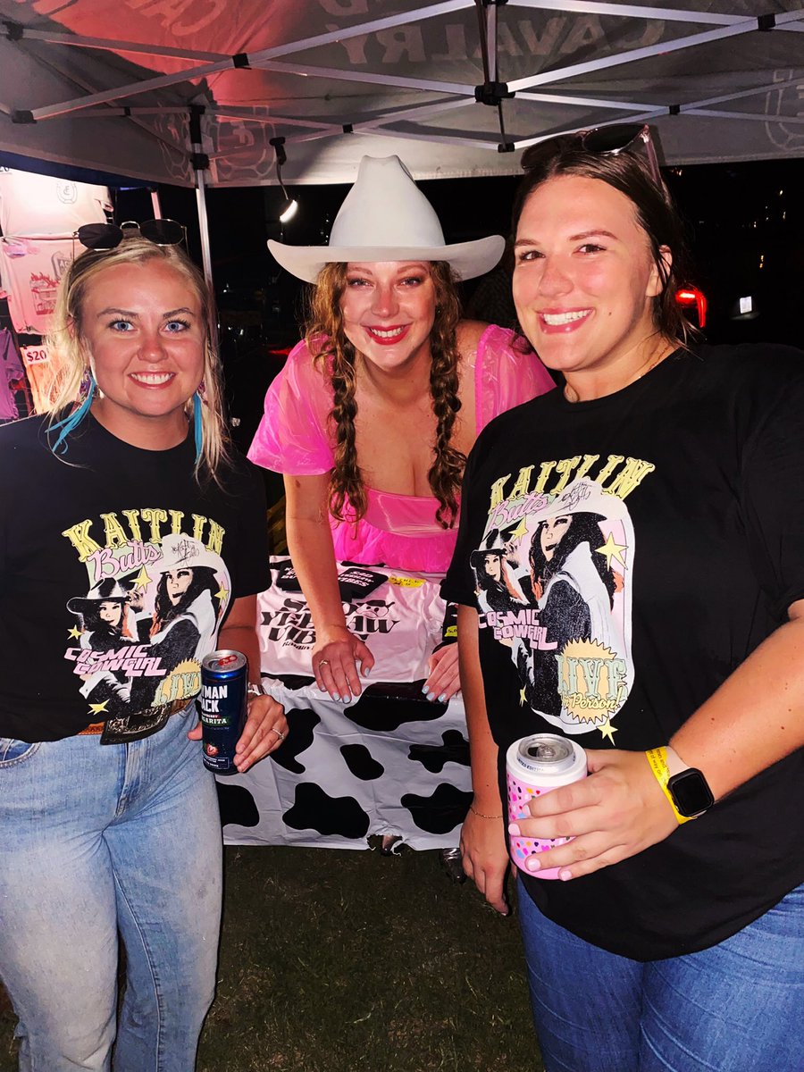 pepper_rutledge's tweet photo. Sad yeehaw vibes because our wagon team didn’t win a national championship this weekend. But got to see @KaitlinButts again so that’s a win right? @banana_dries https://t.co/F6rDKXaKpX