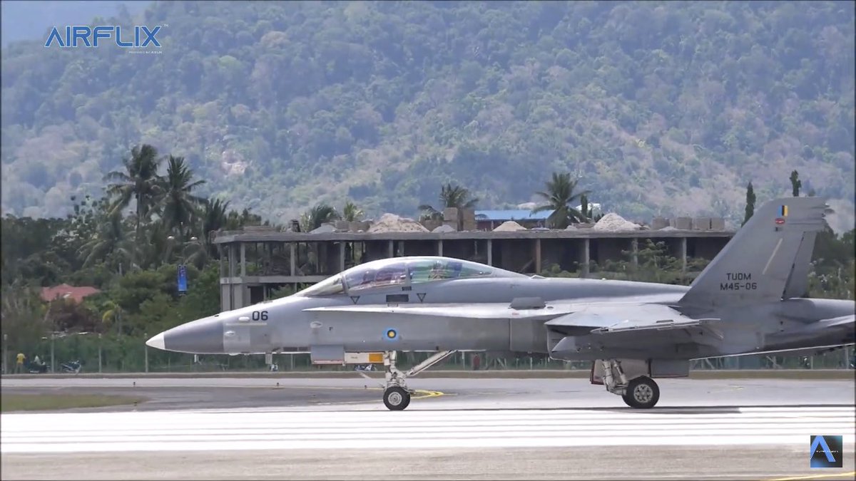asln_tv's tweet photo. Royal Malaysian Air Force FA-18 at LIMA Airshow 2017 | Day 2 
Watch here: https://t.co/mLVLO4TcQS
-
Visit our website: https://t.co/cah4Se8bwJ
#asln #airflix #LIMA2017 #airshow #malaysia #flyingdisplays #royalmalaysianairforce #FA18 #exclusive #aircraft #aviation #aircraftlovers https://t.co/HlrXSu4xkm