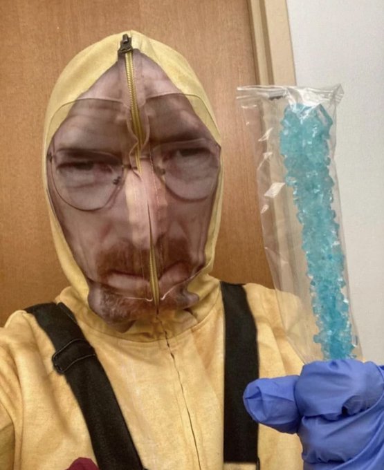 boobs https://t.co/Hkd03xiqMI