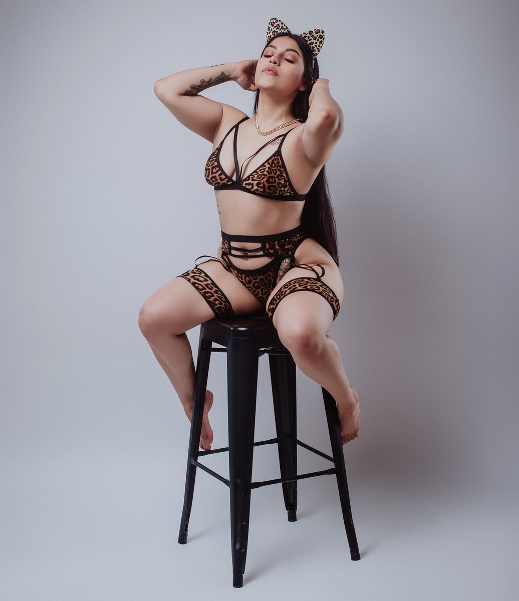 Lina_CoB1's tweet photo. Encuéntrame en Onlyfans 🥵 #onlyfans #onlyfansgirl  

https://t.co/aRaVI4Jpnj https://t.co/4w9fMFZs2v