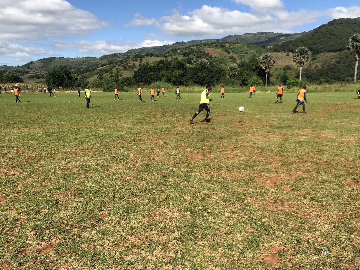 FcTongogara's tweet photo. As we join the league for the first time, guess what? We are leading the table 💪🏾. We are Tongogara United Fc @MhlangaJohanne @UNHCRZimbabwe @Tdhit_zimbabwe @HeraldZimbabwe @ZimpapersCentre @StarfmZimbabwe @larry_moyo @ZTNPrime @online_zifa @RefugeesMedia https://t.co/1TXjVTtycW