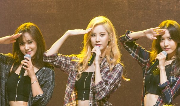 seosal2's tweet photo. #SNSD #YoonYulSeo #Triangle #SEOHYUN #Yoona #Yuri https://t.co/ds5H8TcOk3