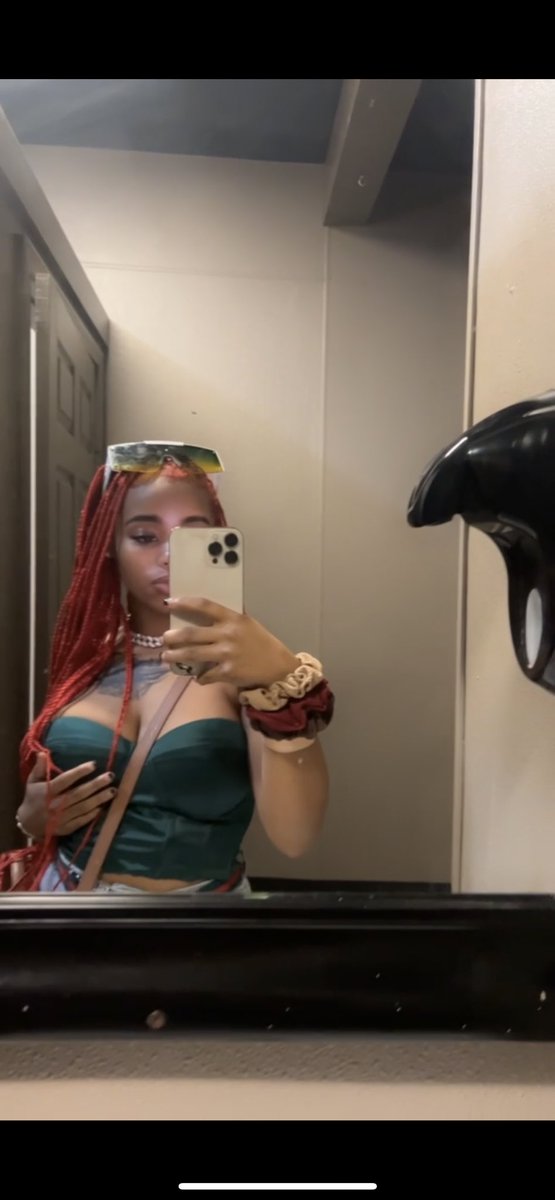 🦋 (@prncessdevl) on Twitter photo 