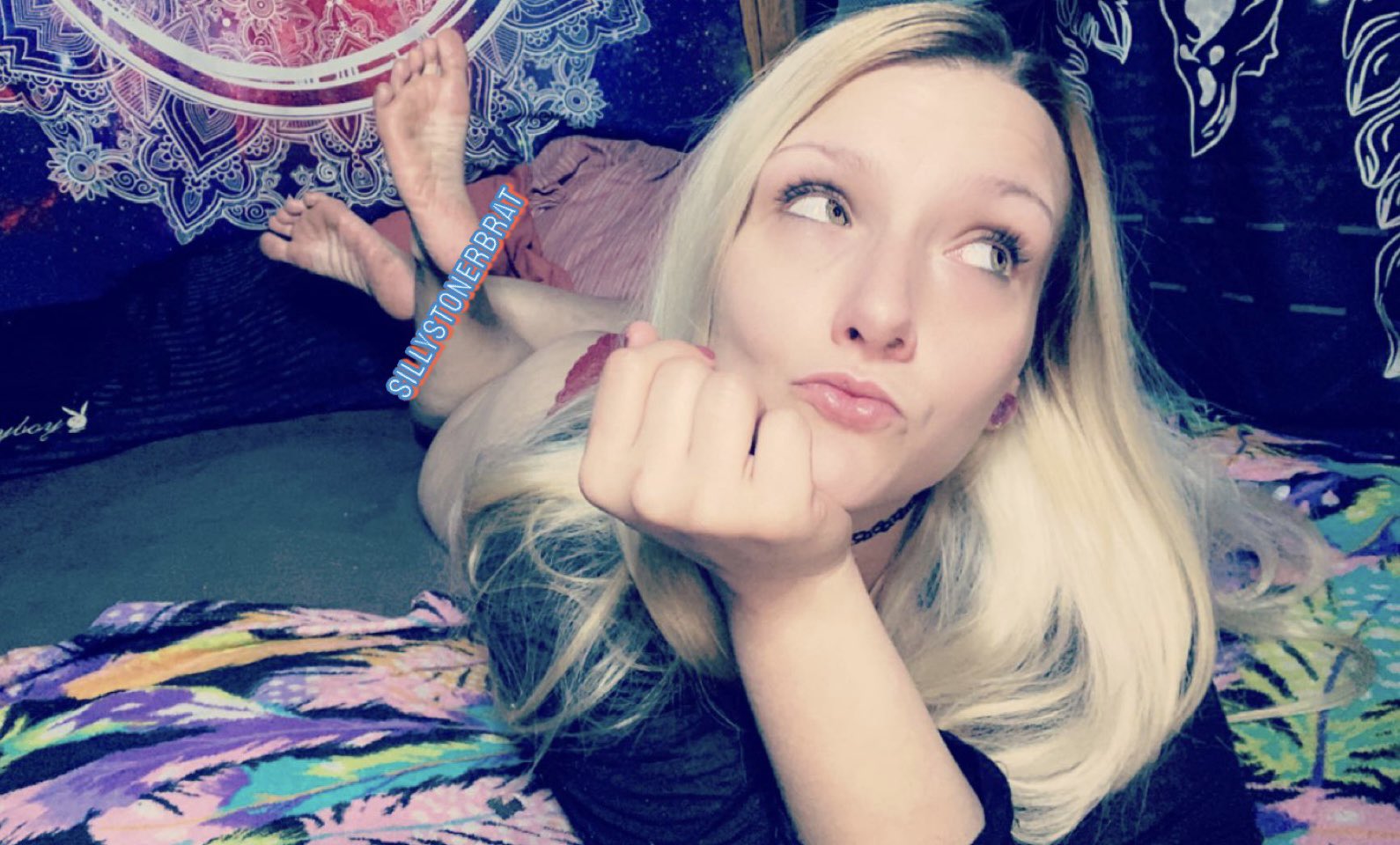 Send gift cards for shoes 😝 bratintheclouds@gmail.com • findom #feetsub #feetworshi̇p #footfindom • https://t.co/NTDMb7o0sU
