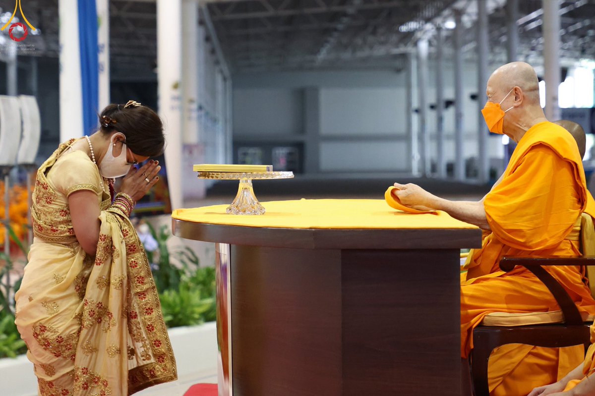 DhammakayaInfo's tweet photo. 4 กันยายน 2565 #วัดพระธรรมกาย โดยหลวงพ่อทัตตชีโว มอบโล่ประกาศเกียรติคุณแด่องค์กร-หน่วยงานในและ ตปท. ที่ร่วมส่งภาพนั่งสมาธิสร้างสถิติโลกกับ Guinness World Records และร่วมบันทึกประวัติศาสตร์พระพุทธศาสนา ขออนุโมทนาบุญ https://t.co/wawNbqaaNf