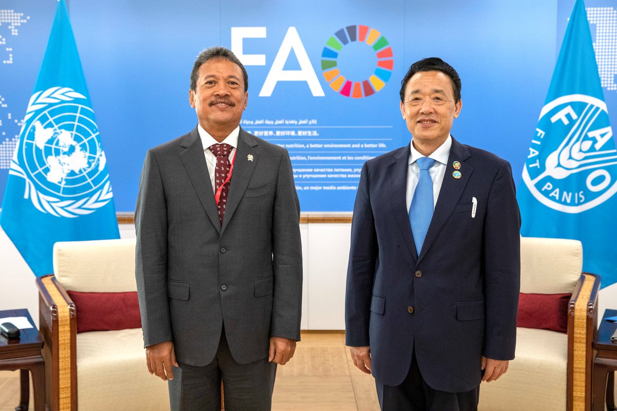 FAOIndonesia's tweet photo. Good Day from @FAODG &amp; Minister @saktitrenggono #COFI2022 @FAOIndonesia welcomes Indonesia’s 5 blue economy strategies delivered by the Minister, which aim to contribute to food security &amp; community livelihood via conservation, sustainable fisheries &amp; better waste management https://t.co/GAiTSV8GDS