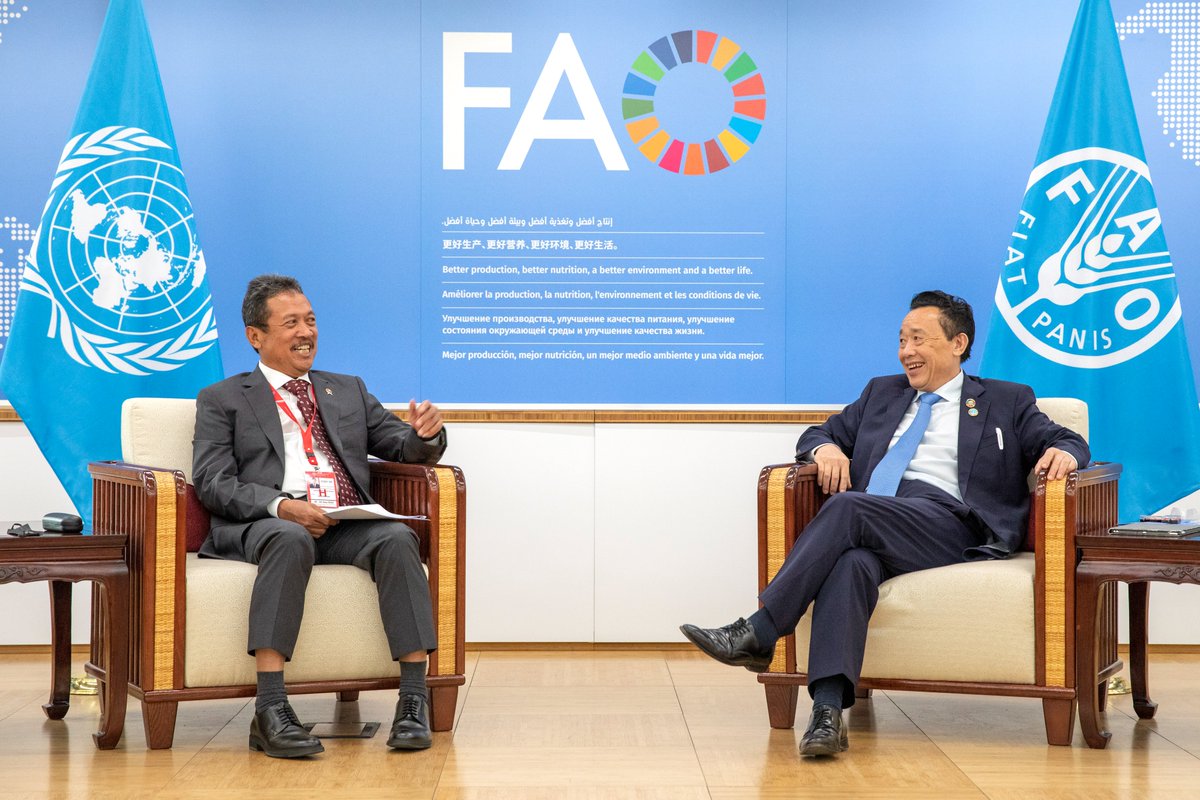 FAOIndonesia's tweet photo. Good Day from @FAODG &amp; Minister @saktitrenggono #COFI2022 @FAOIndonesia welcomes Indonesia’s 5 blue economy strategies delivered by the Minister, which aim to contribute to food security &amp; community livelihood via conservation, sustainable fisheries &amp; better waste management https://t.co/GAiTSV8GDS