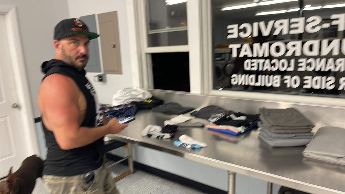 ChrisJSomma's tweet image. I haven&apos;t really worked myself up to &quot;showing off&quot; the results of bodybuilding for 10 months but this photo was taken last night showcasing that I can in fact fold laundry.  I had no idea my arms got this big.  #bodybuilding #weightloss #weighttraining