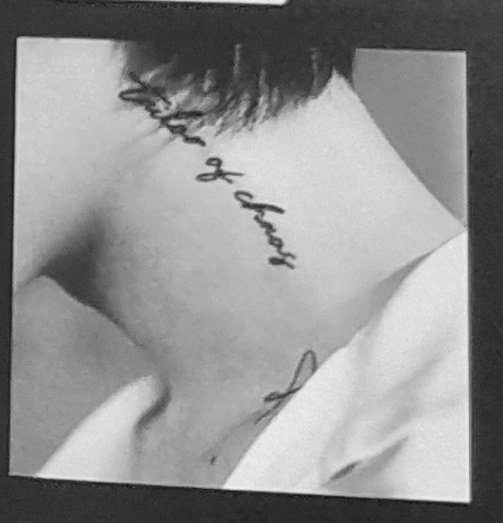 Ceci_Kookmin_YT's tweet photo. ARMY 💜 Al final de Photo-Folio | Photobook de Namjoon, aparecen previos de los otros conceptos de los miembros y esta una página completa dedicada a Jimin 🤯😳 No estamos listos para este concepto ¡Jimin nos dejará mal! Que emoción 👏💜���🙊 https://t.co/D6LLuJy7wl