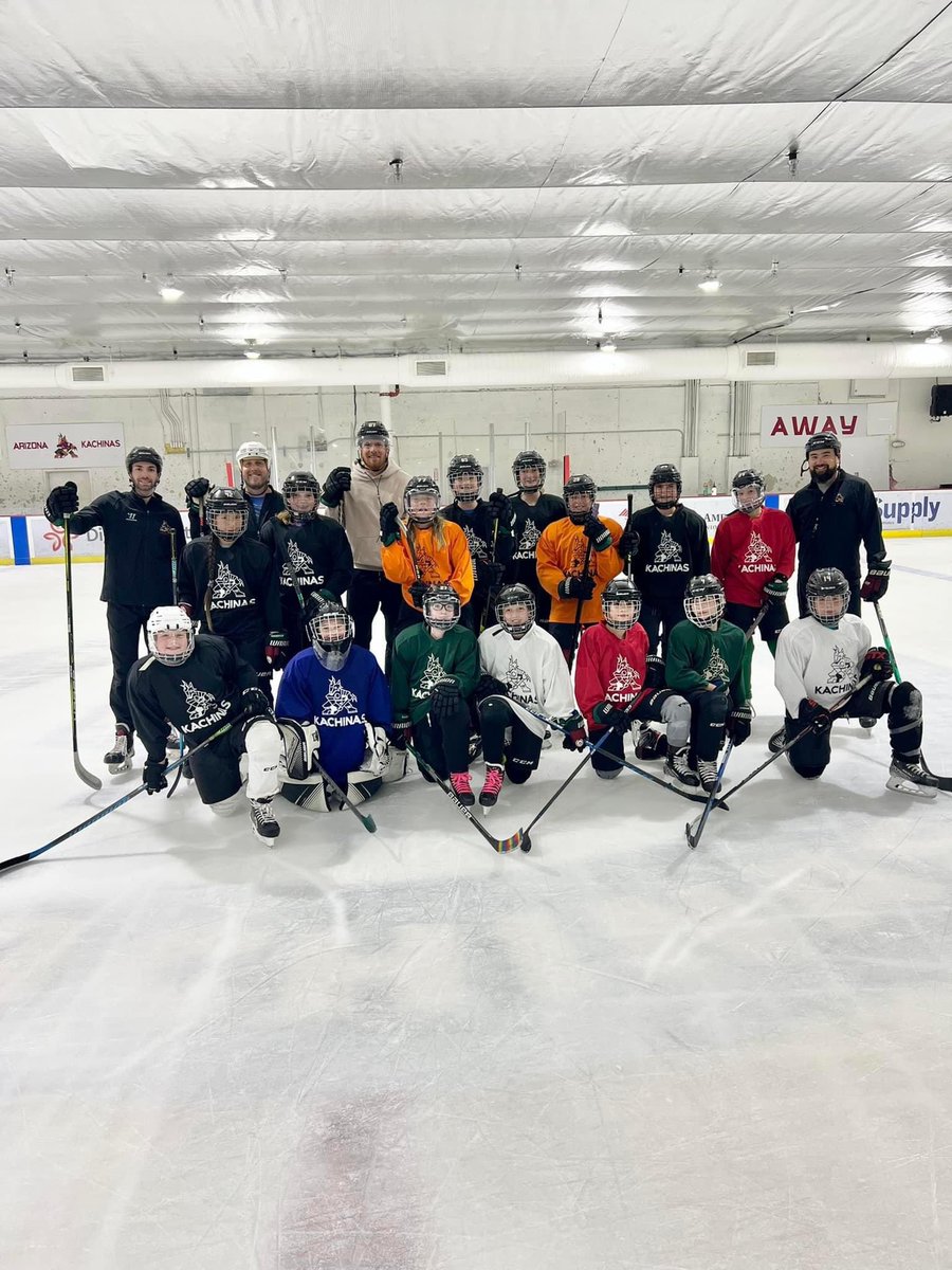 rttravis's tweet photo. What an awesome night at @arizonakachinas practice! @LawCrouse was gracious enough to spend his Labor Day evening helping guest coach Lena and her team. Huge thanks to Lawson and @clairestewartt for being some of the biggest supporters of both Lena and girls hockey in AZ!! https://t.co/Qv4Z1eqiY9