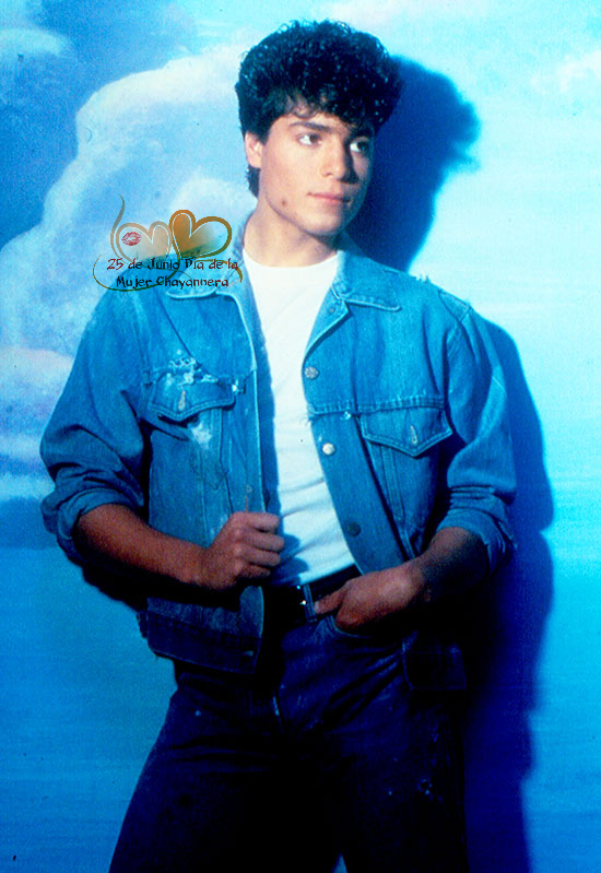MUJERCHAYANNERA's tweet photo. recuerdos hermosos @CHAYANNEMUSIC #Chayanne
#25deJunioDiadelaMujerChayannera
#EquipoDMC
#SoyChayannera
#TeAmoYPunto https://t.co/LTeGO1ZeDY