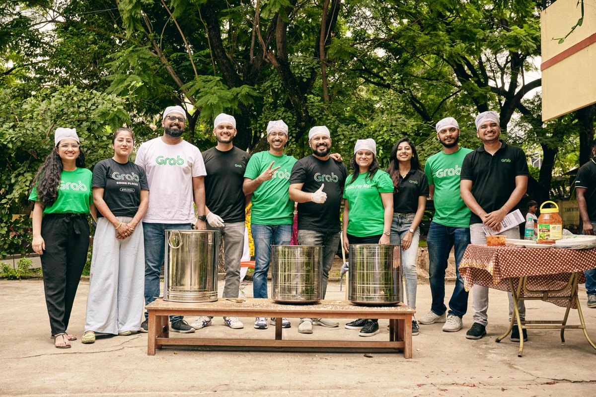 Partnering with Bangalore FoodBank, over 10 Grabbers went on to campus to serve meals to the underprivileged children and conduct educational sessions for them.

#GrabForGood #GrabIndia #GrabbingLife