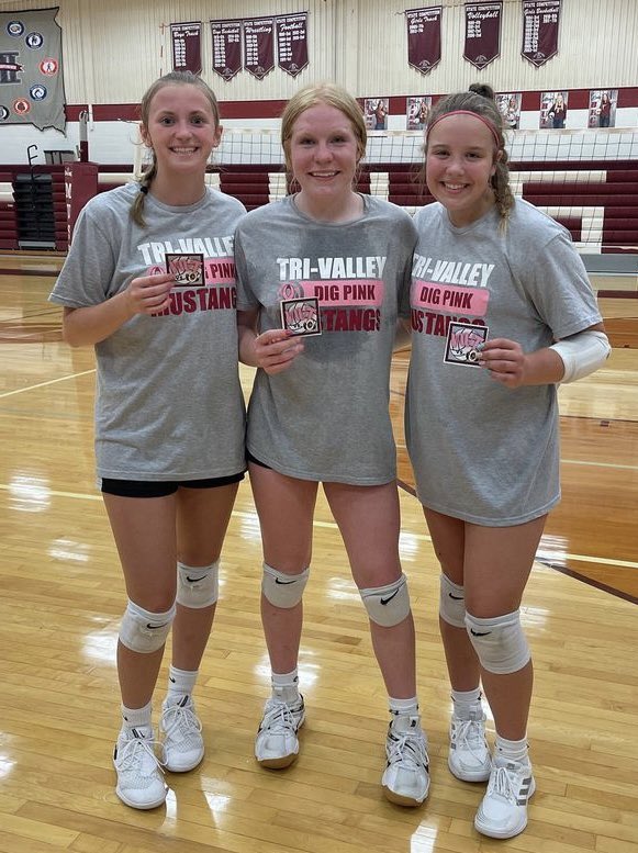 TVMustangsVB's tweet photo. Congrats on last weeks Most Valuable Teammate winners! 

v. Dakota Valley - Tori, Emery, Ava

v. Lennox - Macey, Tori, Nevaeh

#IGotYou #MustangFamily https://t.co/oqbj6QezNr