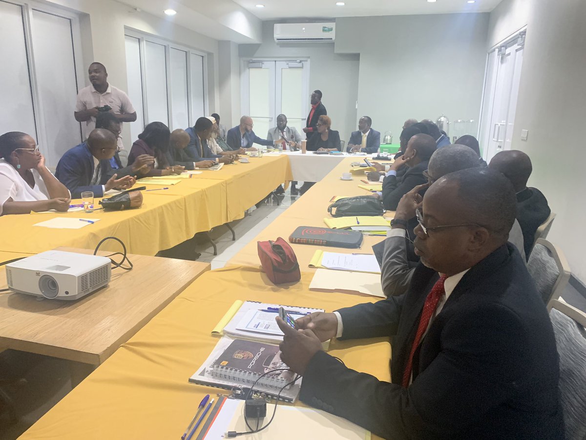JudestanleyROY's tweet photo. Rencontre du @MCultureHT avec les responsables des DirComs de l’Etat Haitien @MAgricultureHT https://t.co/cUjt7t95Z5