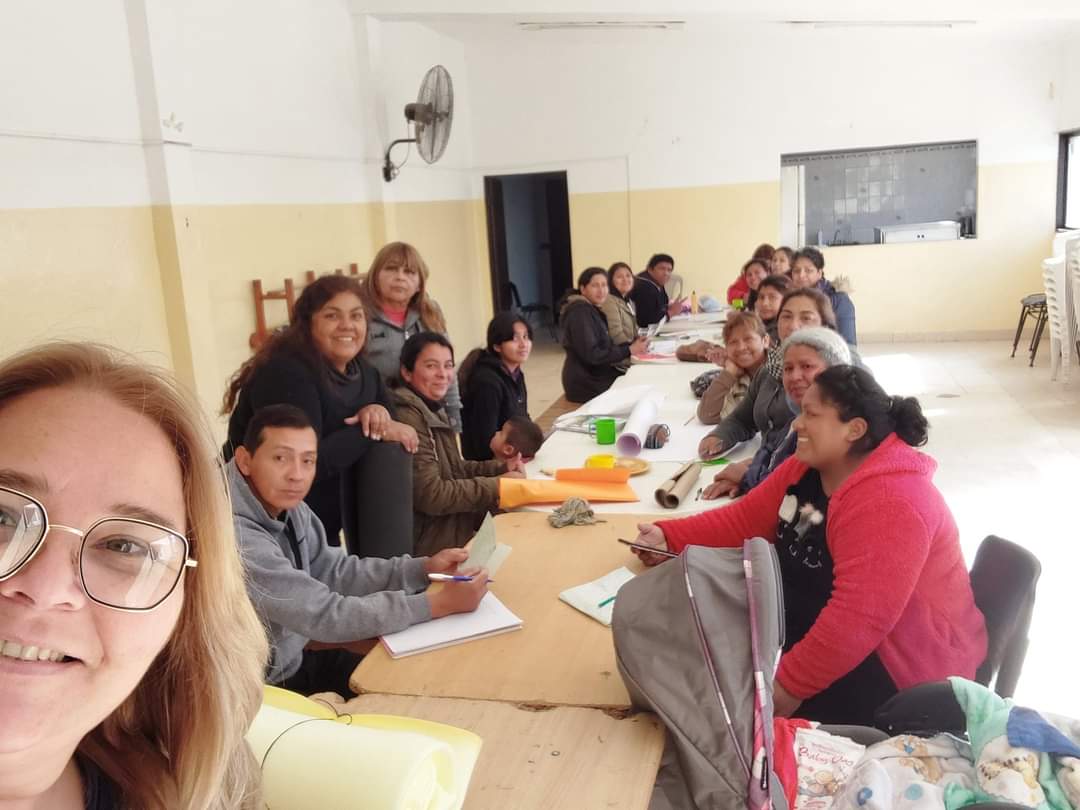 CIC1Solidaridad's tweet photo. Hoy arrancamos con el curso y fabricación de pantuflas.
Bienvenidas 👏👏👏
@DelFrariRossana @RomeroBettina https://t.co/Ghw1wZpUOw