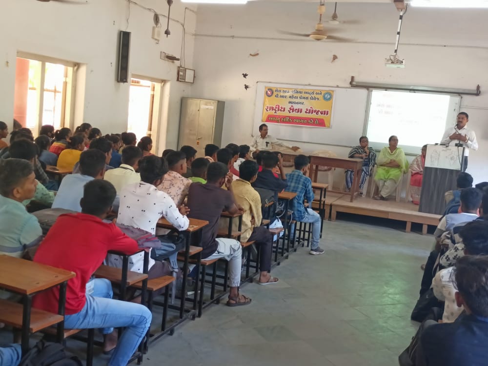NSSVAMCC15's tweet photo. શિક્ષક દિવસ ની ઉજવણી ૦૫/૦૯/૨૦૨૨ @nssmkbu @nssgujarat @_NSSIndia @YASMinistry https://t.co/ipc9y4AUIS