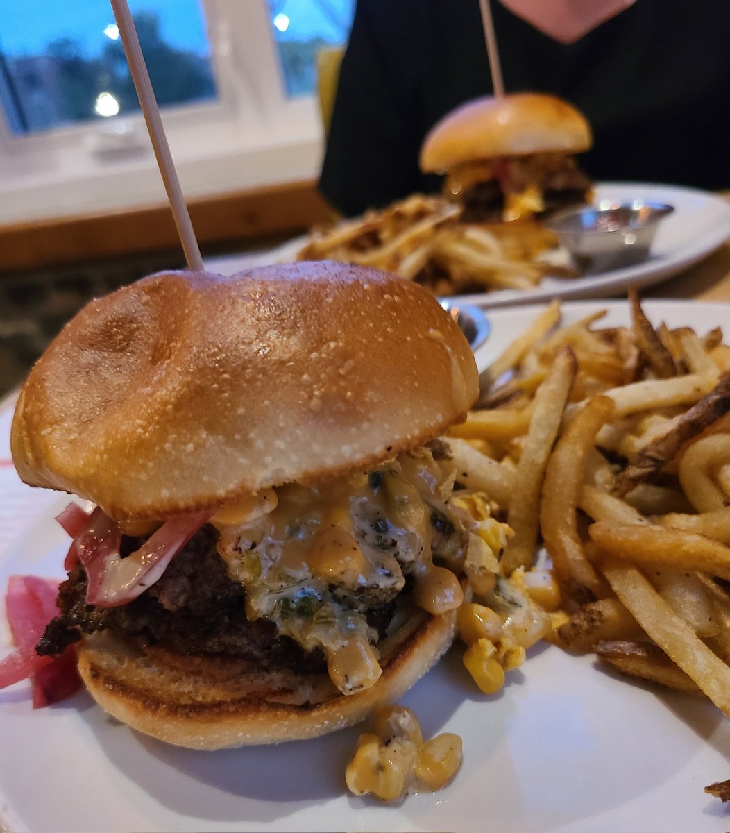 zenbecca's tweet photo. Can't stop, won't stop. "Beer-ly Beloved" at @CiboWaterfront. #leburgerweekwpg https://t.co/oSIzIJ2t2f