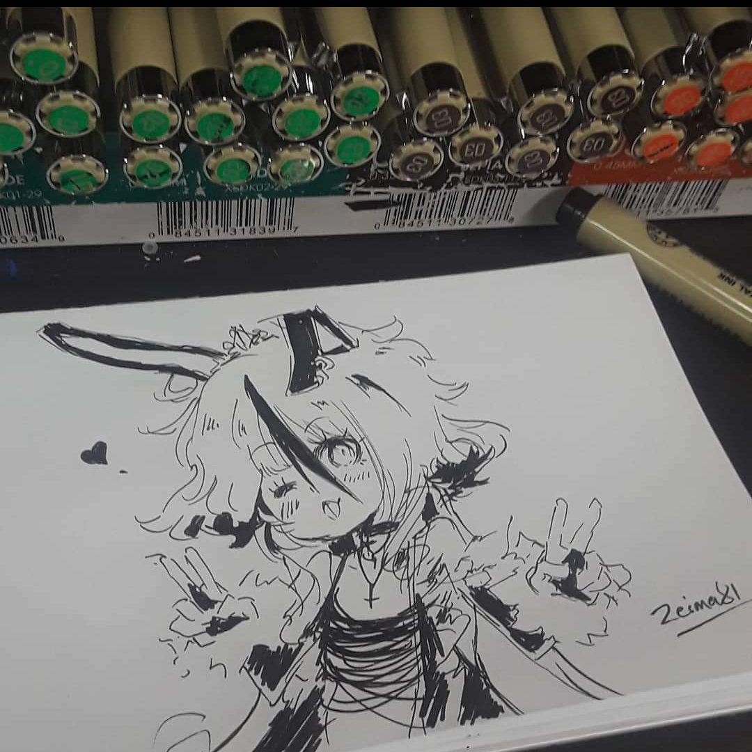 ZeimaLovail's tweet photo. #blicks #art #manga thanks art supply stores for letting us draw on your paper https://t.co/hmHEyBUICR
