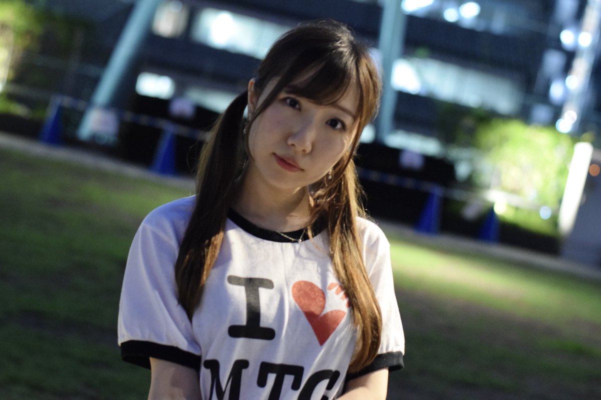 shiganaimtg's tweet photo. マジック:ザ・ギャザリングは、
オシャレだ .ᐟ .ᐟ .ᐟ .ᐟ ❷

--MTG could so much be fashionable.

i love MTG Tシャツのバックのロゴかわいいんだ〜〜〜〜^o^ #オシャレmtg #ootd #mtgcode #Ilovemtg  #MTGDominaria https://t.co/uMiicactea