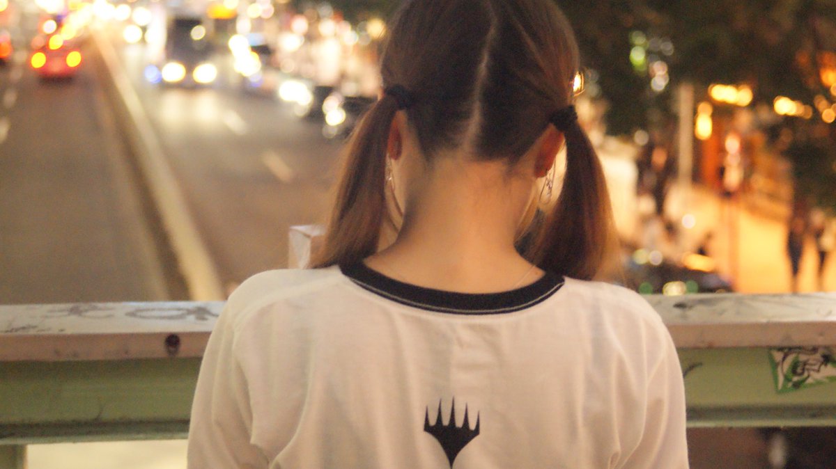 shiganaimtg's tweet photo. マジック:ザ・ギャザリングは、
オシャレだ .ᐟ .ᐟ .ᐟ .ᐟ ❷

--MTG could so much be fashionable.

i love MTG Tシャツのバックのロゴかわいいんだ〜〜〜〜^o^ #オシャレmtg #ootd #mtgcode #Ilovemtg  #MTGDominaria https://t.co/uMiicactea