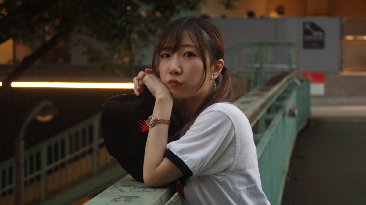 shiganaimtg's tweet photo. マジック:ザ・ギャザリングは、
オシャレだ .ᐟ .ᐟ .ᐟ .ᐟ ❷

--MTG could so much be fashionable.

i love MTG Tシャツのバックのロゴかわいいんだ〜〜〜〜^o^ #オシャレmtg #ootd #mtgcode #Ilovemtg  #MTGDominaria https://t.co/uMiicactea