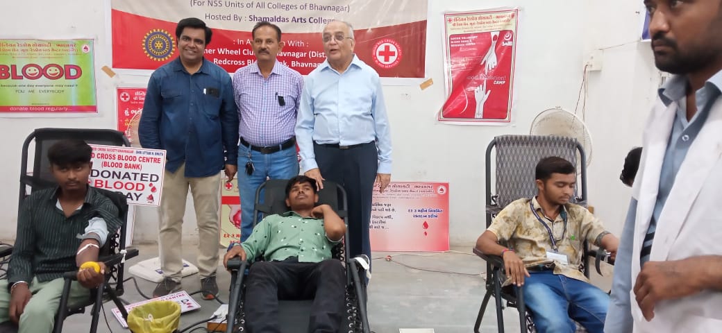 NSSVAMCC15's tweet photo. શામળદાસ કોલેજના યજમાન પદે બ્લડ ડોનેસન કેમ્પ નું આયોજન  તા.૦૫/૦૯/૨૦૨૨ @nssgujarat @_NSSIndia @nssmkbu @YASMinistry https://t.co/0VhhPeONG8