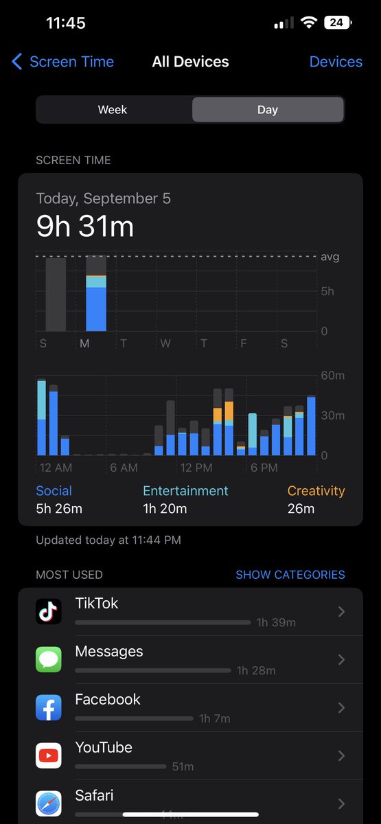 justAT3chGuy's tweet image. Today iPhone 13 Pro Max battery life #iOS16Beta8 this is what I like