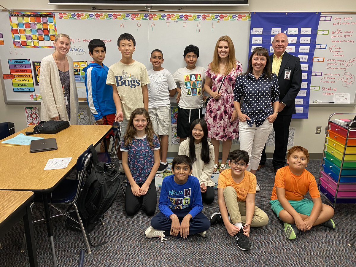 SingerStacy's tweet photo. Next up @MPSAndersenMS!  This school SHINES! From the amazing graphics on the walls to the arts; from dynamic English learners to seeing great friends; with a side of Petri dish lessons, there was #somuchgoodness #Proud2bMPS https://t.co/zOatTLQDn4