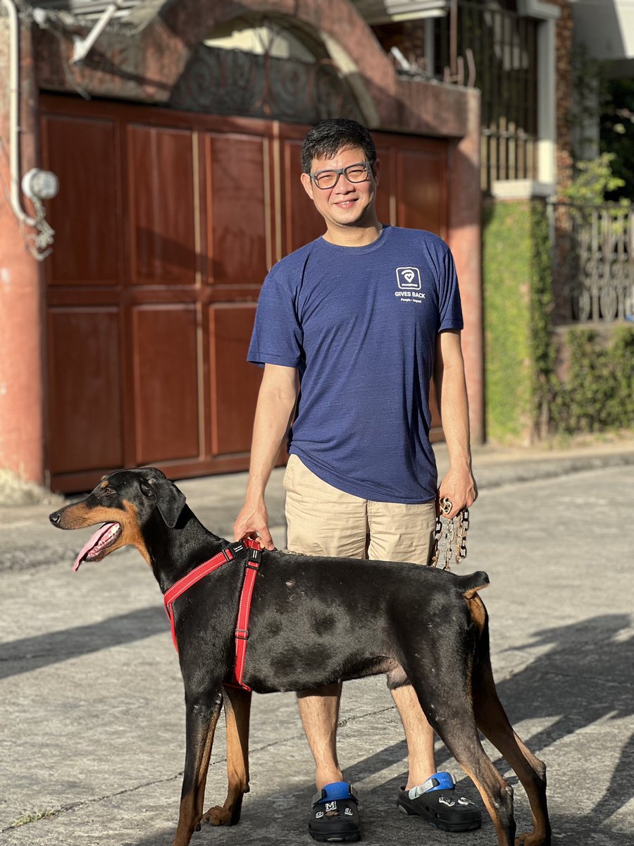 tupe5's tweet photo. @rowena_guanzon Ano po name nya? I would like him to meet Lucio. https://t.co/l3Wc3HLrVk