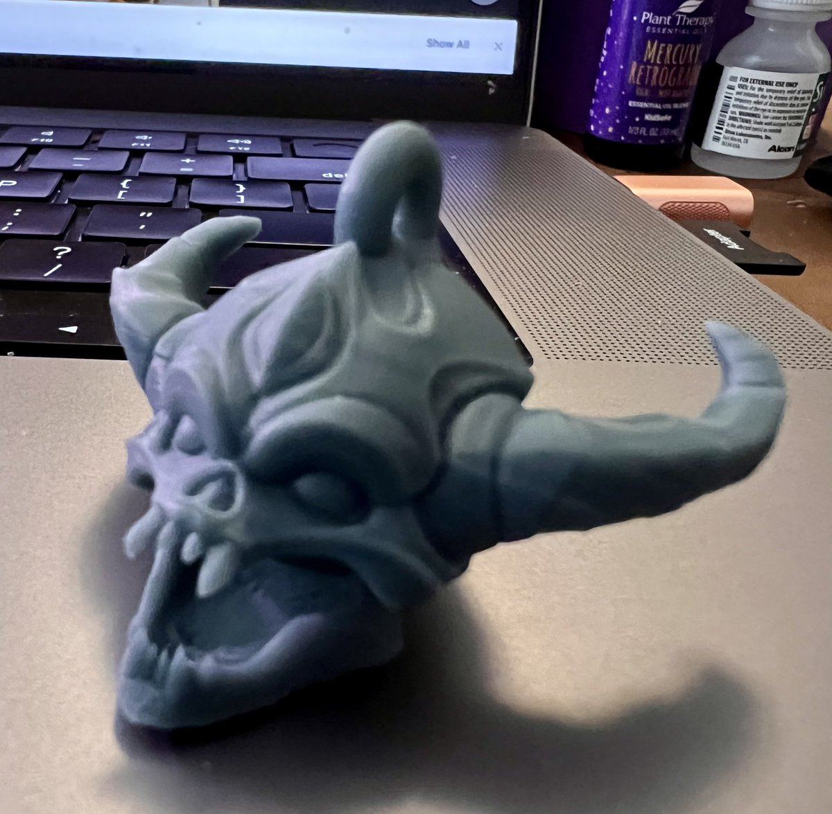 _Vikki_B's tweet photo. I also made a Lost Soul keychain. Still needs hardware & paint ofc. #Hex3D #DoomEternal #3DRSolutions https://t.co/EFpjXLN0Gt