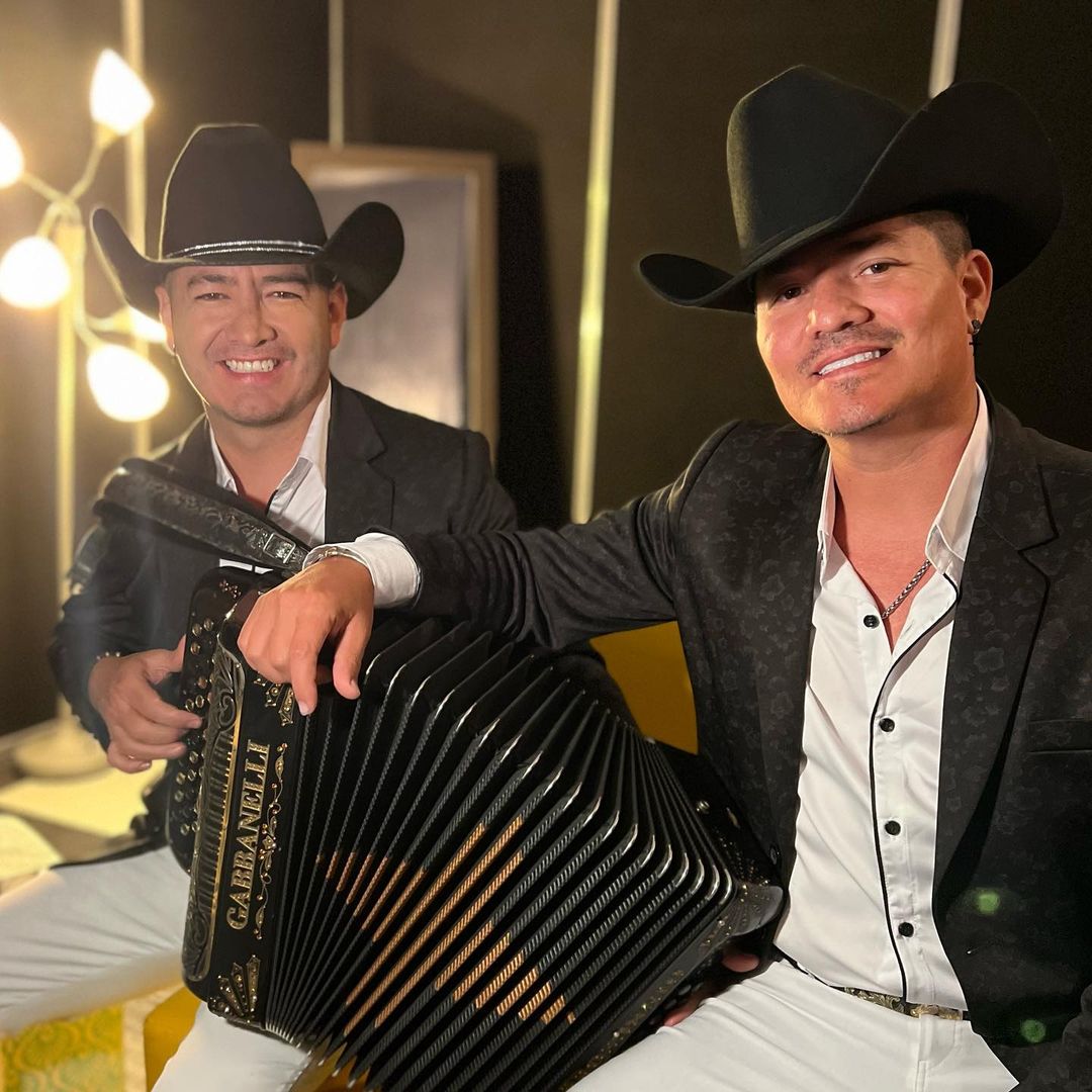 @GRUPODOMINNIO SORPRENDE CON EL RELANZAMIENTO DE SU CANCIÓN #SENTIMIENTOSDECARTÓN. Ver #NotaDePrensa por zonavipweb.blogspot.com/2022/09/grupo-… gracias a <a href="/AgenciaJaque_/">Agencia JAQUE</a> RT