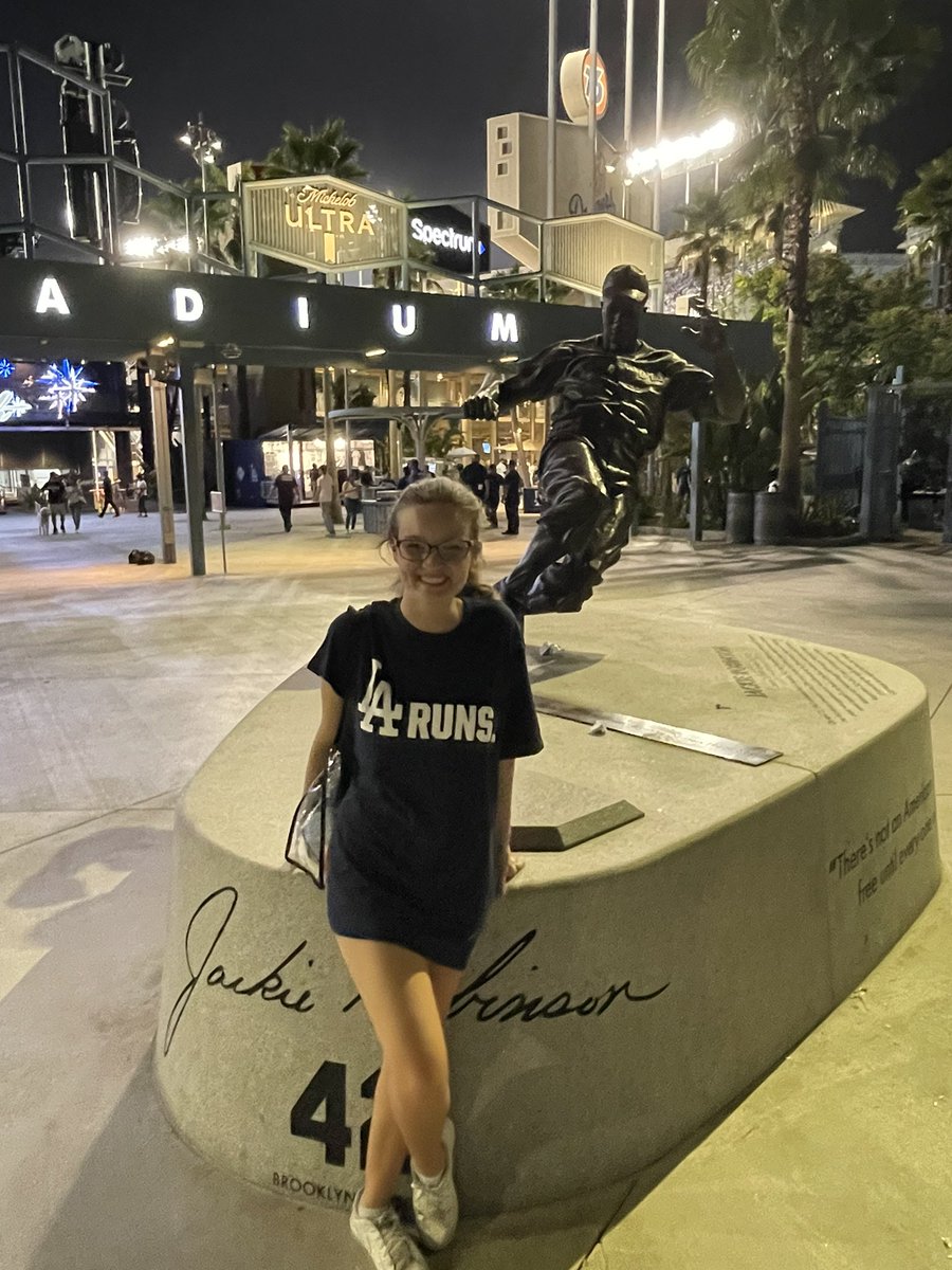 lillielollipop's tweet photo. #notatthecoliseum @Dodgers 5th ballpark this year! https://t.co/VSnf35i7b4