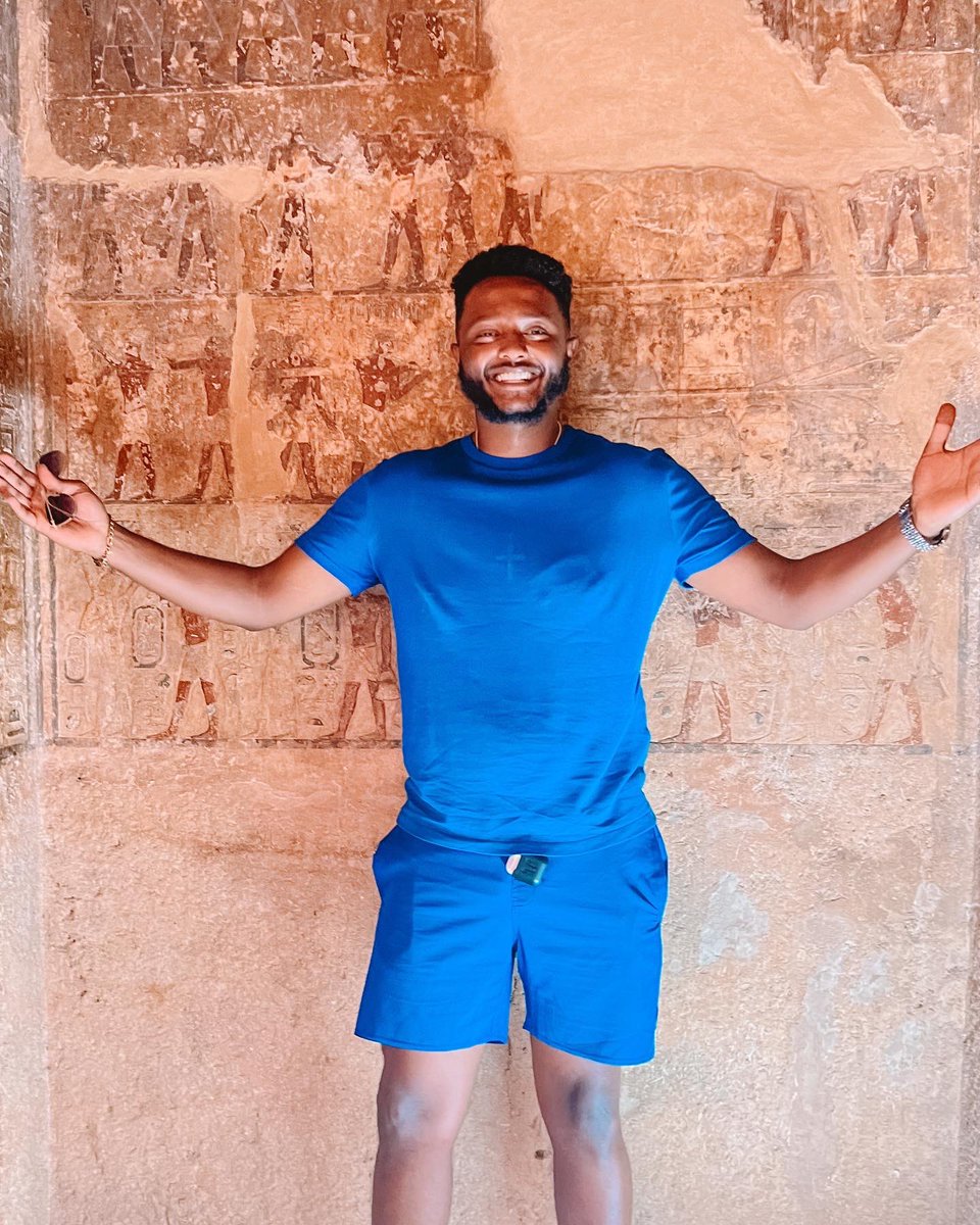lifeofabel's tweet photo. Take only memories, leave only footprints.
#lifeofabel #ylyc #travel #egypt #pyramids #enjoy #views #ethiopia #habesha https://t.co/IaKVHXiPVA