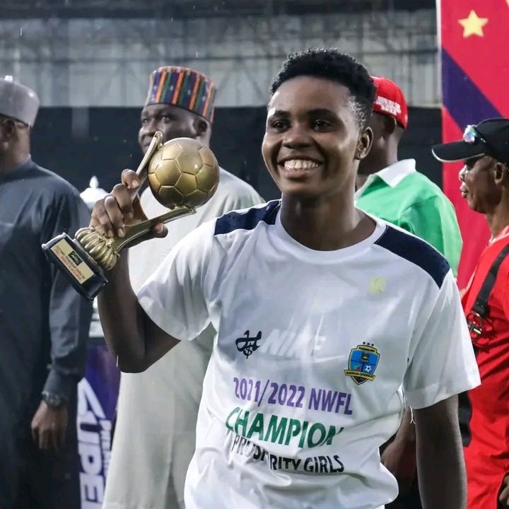 abeyspacemedia's tweet photo. Last season Nigeria Women Premier League Golden Boot and MVP winner Gift Monday,
has joined Spanish side UDG Tenerife from FC Robo Queens.
Congratulations โค๏ธ @mondaygift7
@cdtoficial
@udgtenerife
#giftmonday #nwfl #transfernews https://t.co/NMcecfDg0X
