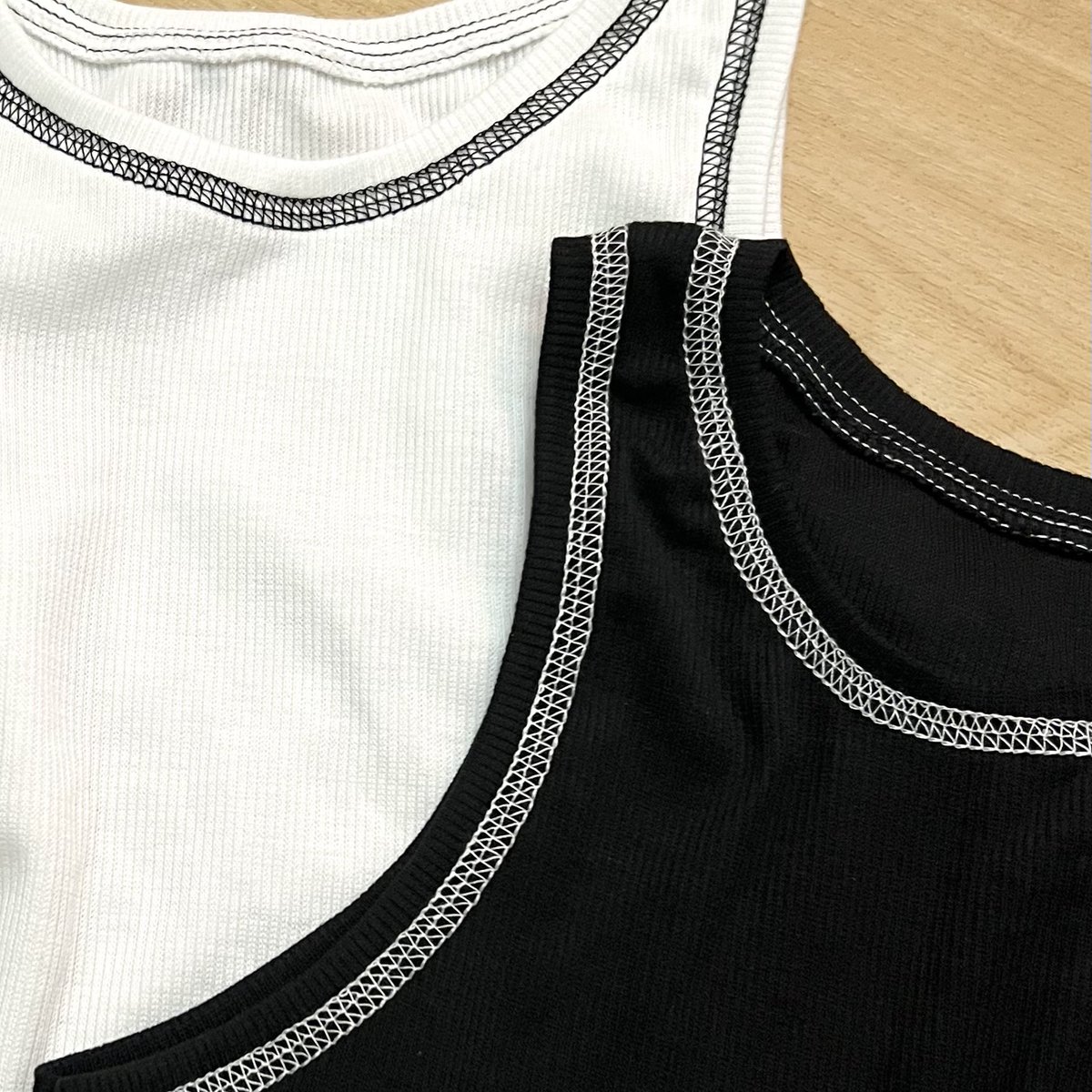 smilexjynx's tweet photo. กริ้ดมากกดรอ 9.9 ได้เลย 🥹 เสื้อสวยแบบ 10/10 สวยมากกกกก ใส่สบายด้วย ผ้านุ่ม ชอบทรงแบบนี้ตะเข็บกลับใส่กับกางเกงอะไรก็สวย 

9.9 ลดด้วยนะ ! นี้อย่าลืมเก็บโค้ดแล้วมาช้อปกัน โค้ดเยอะมากก มีโค้ดส่งฟรีด้วยนะ
📌 https://t.co/hVvH3WyNHX https://t.co/lD5f6ctyZy