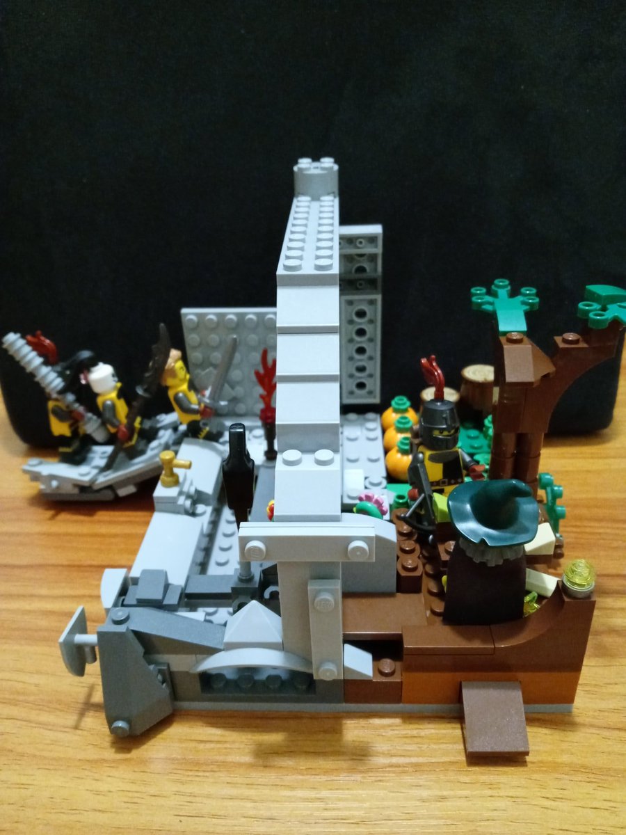 mandokirby's tweet photo. Still a work in progress but I have been working on another D&D moc scene #LEGO #lego90yearsofplay https://t.co/RgeQmwUT8e