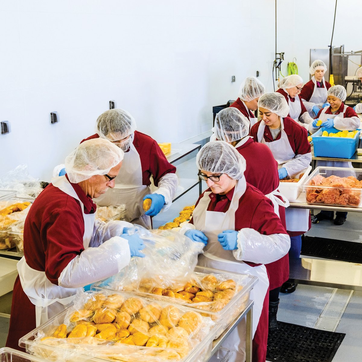 OLMFoods's tweet photo. Wishing everyone a Happy Labor Day! We appreciate all our employee’s hard work in bringing delicious food to everyone. Big thanks to our plant workers, drivers, partners, offices, and to every hardworking store making delicious food every day. #LaborDay #olmfoods https://t.co/kuQWxet0bU