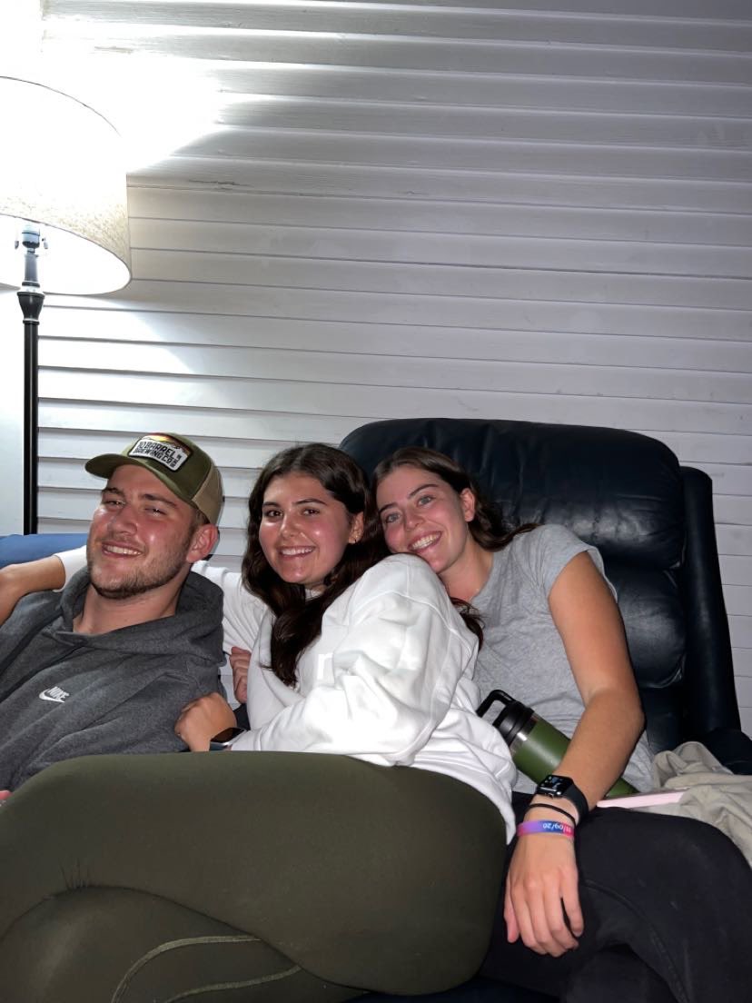 drew_meyer35's tweet photo. Late night porch vibes https://t.co/HQ75ZX5x7a