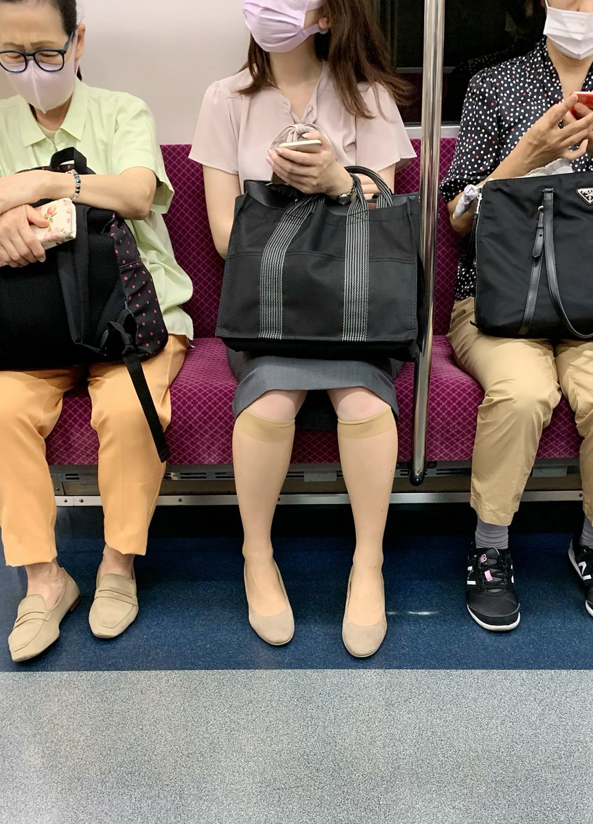SWSJyyds's tweet photo. #高跟 #高跟鞋 #丝袜 #肉丝 #少妇 #船袜 #反差 #恋足 #OL #黑丝袜小骚货 #肉丝袜 #丝袜臭脚 #船袜臭脚
肉丝小腿袜 https://t.co/aRuCfyNEu8