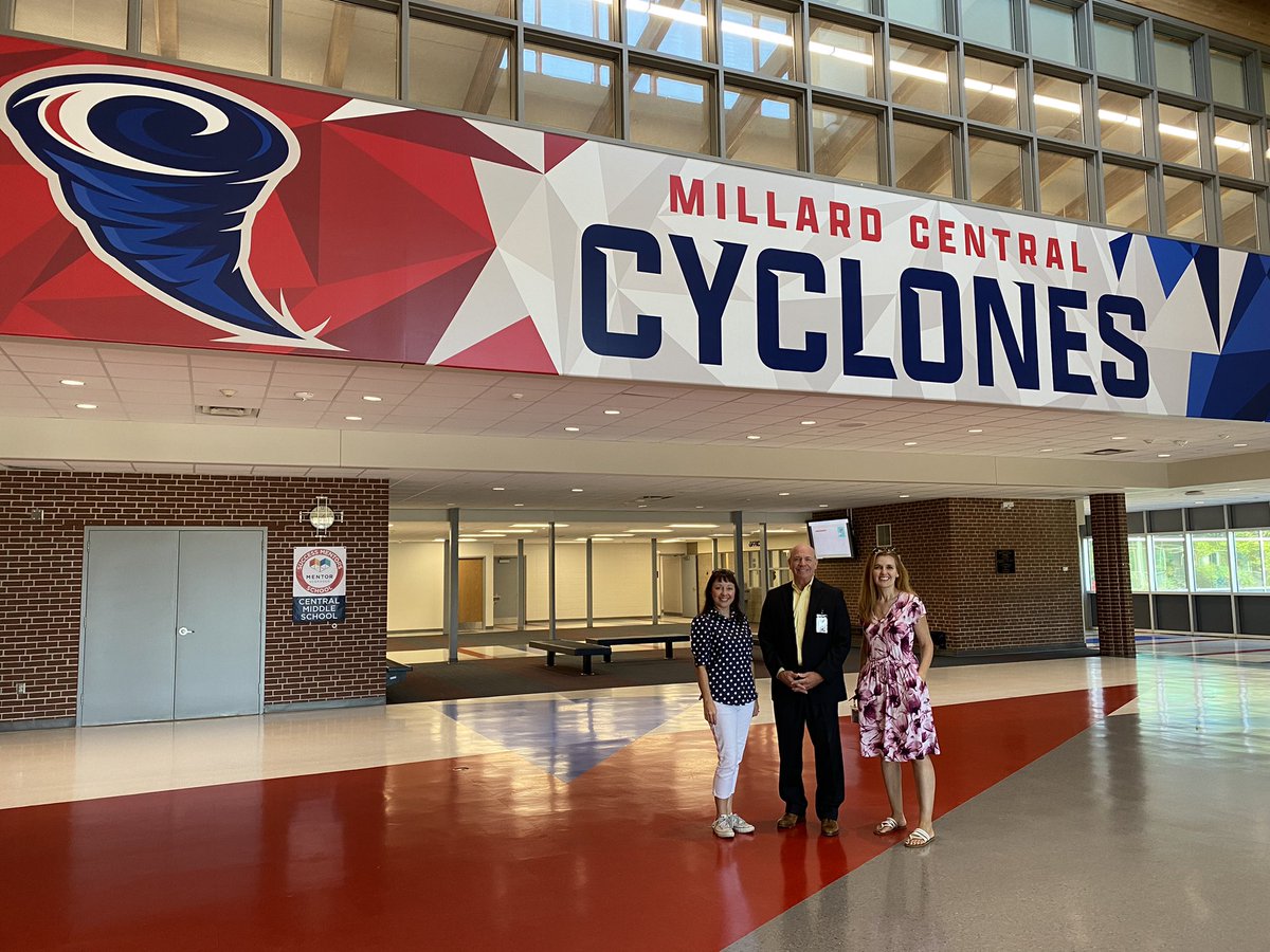 SingerStacy's tweet photo. @millardcentral This cool school used to be “Millard High School.” But you know what’s not cool? The fact that the old exterior walls were basically tin panels. So they got a major reno thanks to our generous community; it was needed and appreciated! #Proud2bMPS #somuchgoodness https://t.co/wiSGaUzaiQ