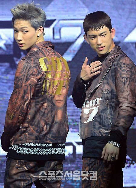 nyoungscnvs's tweet image. jaebeom and jinyoung will have to explain to their children that this style was in fashion at the time...