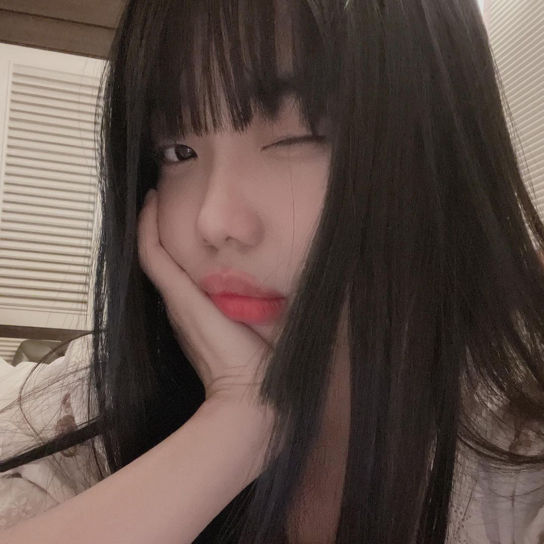 see_li91's tweet photo. 어쩐지 좀 어색함. ㅎ 
#몸매 #섹트 #일탈 #스타킹 https://t.co/znL0bETX2J