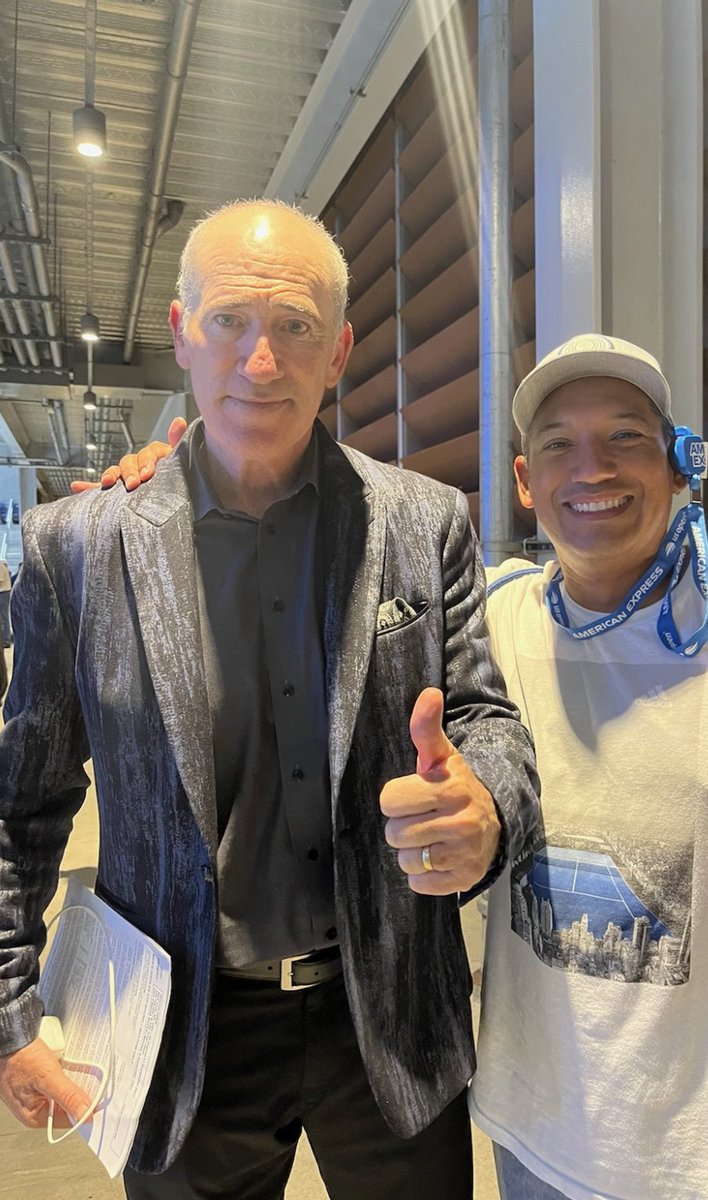 uncletoner's tweet photo. @bgtennisnation @usopen dream come true man. Best in the business💙 https://t.co/41YhZs4ThE