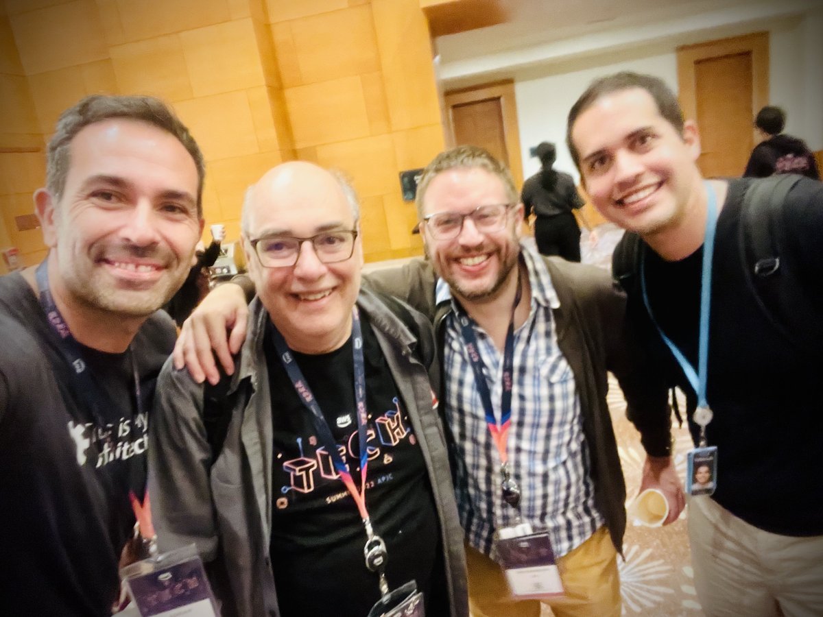 AdrianDeLuca76's tweet image. It’s great to be back in Singapore for AWS Tech Summit! As passionate #cloud builders we spend this week getting hands on to learn the latest tech from one another, catch up with old friends &amp;amp; make new ones. It’s going to be a fun week! #LifeAtAWS #BuildOn 🇸🇬💪 🤓